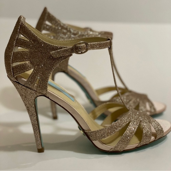 Betsey Johnson Good Sparkly dress stilettos, brand new never worn - Picture 3 of 7